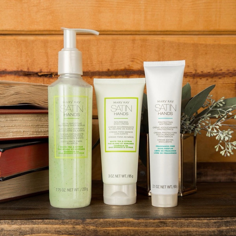 Mary Kay Satin Hand Set🙌🏻 and 👣  NIB🥰 tea tree or fragrance free!